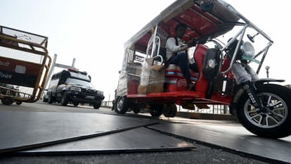 Repair of new Yamuna bridge with German technology started