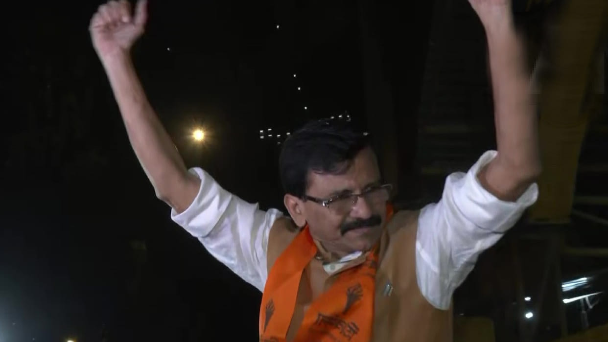 Sanjay Raut said threat to life from the Chief Minister Shinde son Shinde group called it a cheap gimmick