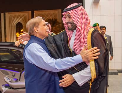 saudi crown prince mohammed bin salman with pakistan PM Shahbaz Sharif