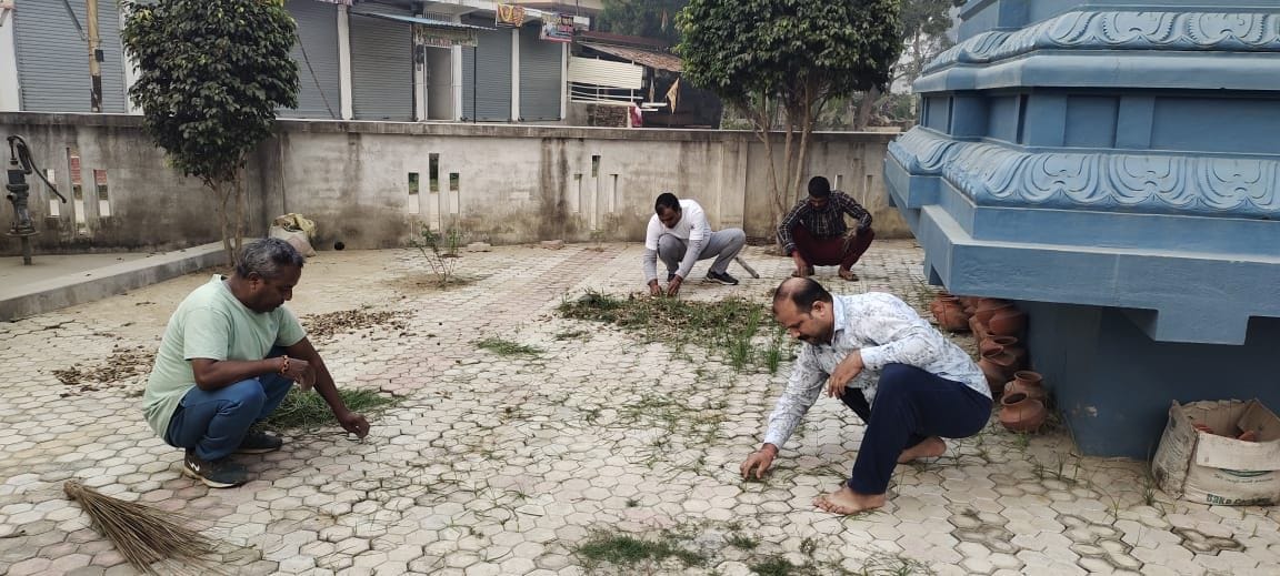 RSS volunteers cleaned religious places