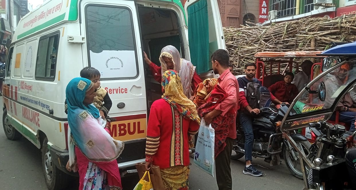Ambulance stuck in jam, pregnant had to go to hospital on foot