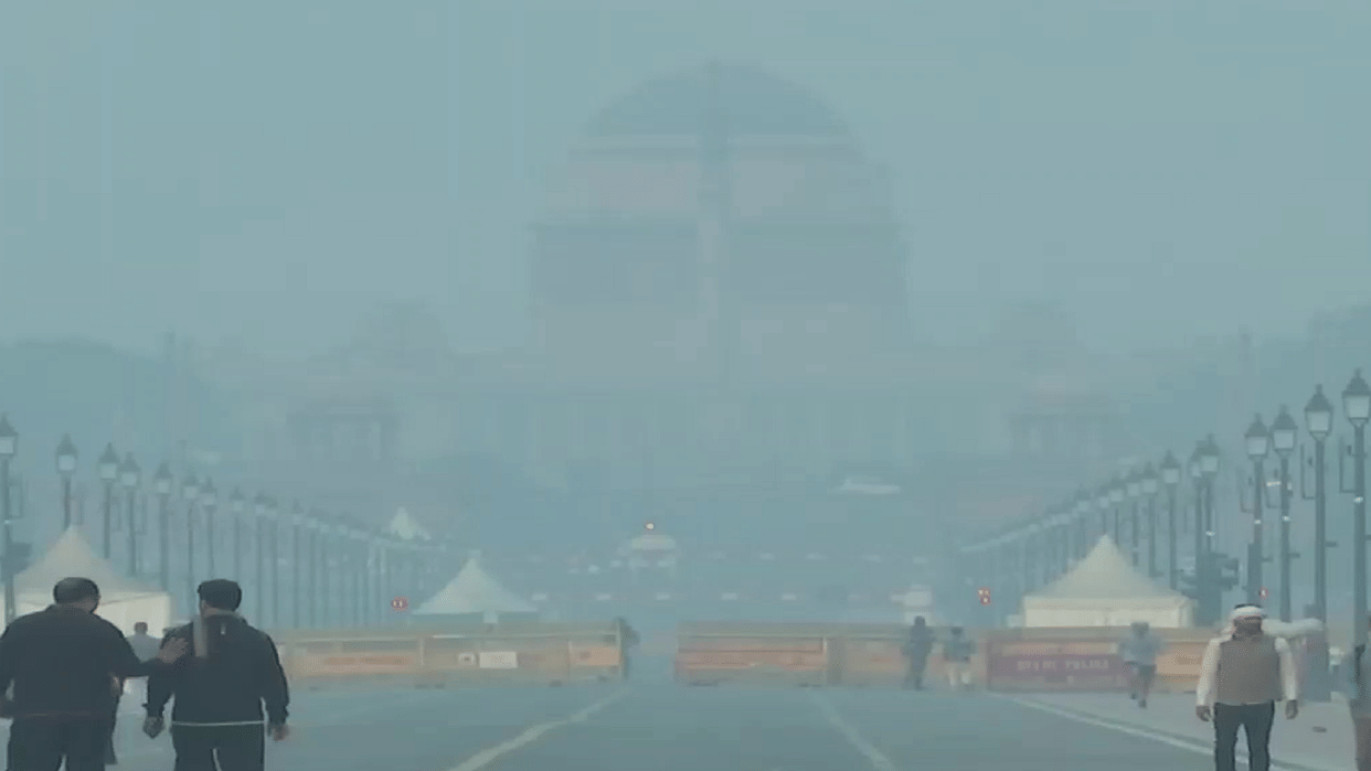 The air of Delhi NCR is suffocating know the air quality of your city