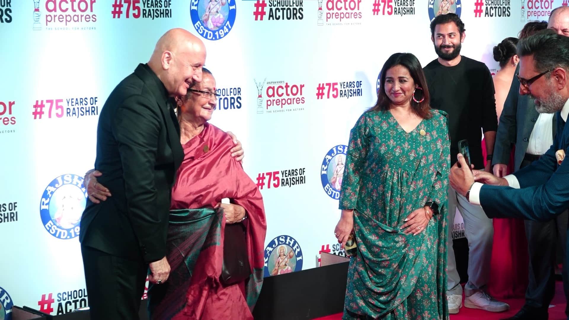 Anupam Kher Sooraj Barjatya Host Grand Premiere Of uunchai Amitabh starrer film will release on 11 November