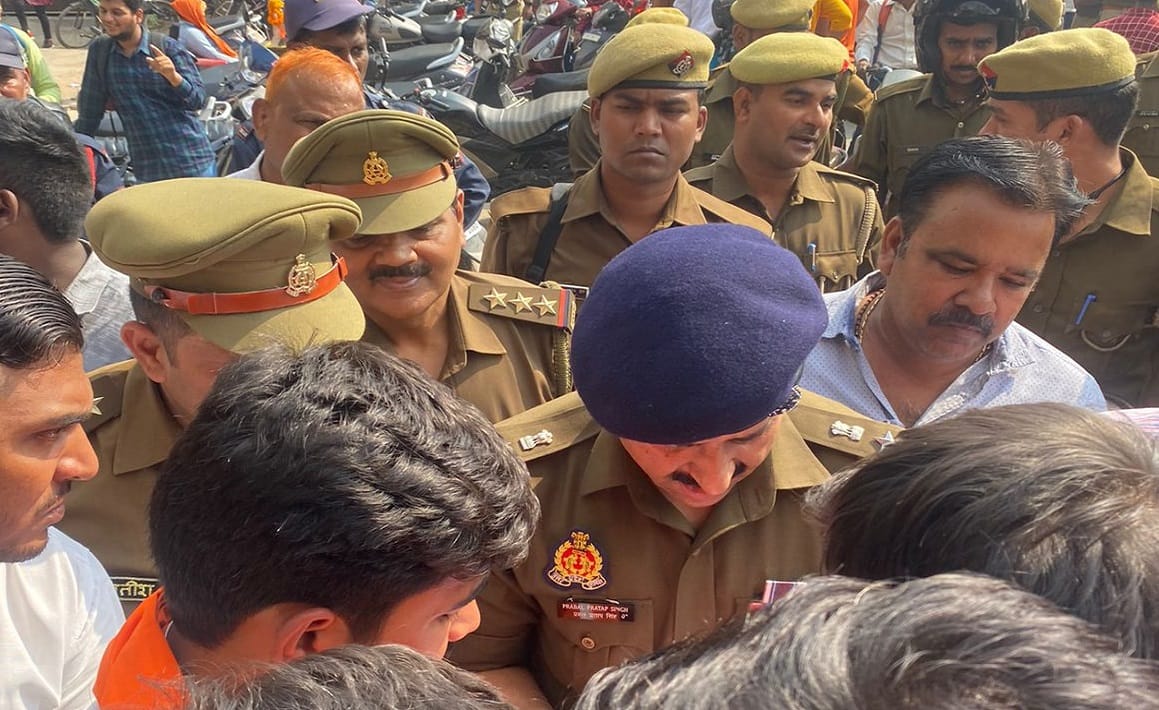 Huge uproar in UP College of varanasi Outrage among students due to ongoing construction at religious place