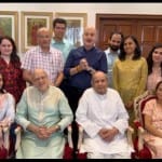 अनुपम खेर राजश्री परिवार के साथ