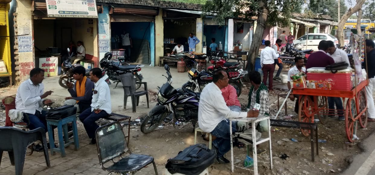 Banda: Transport department is not recovering from the maze of touts