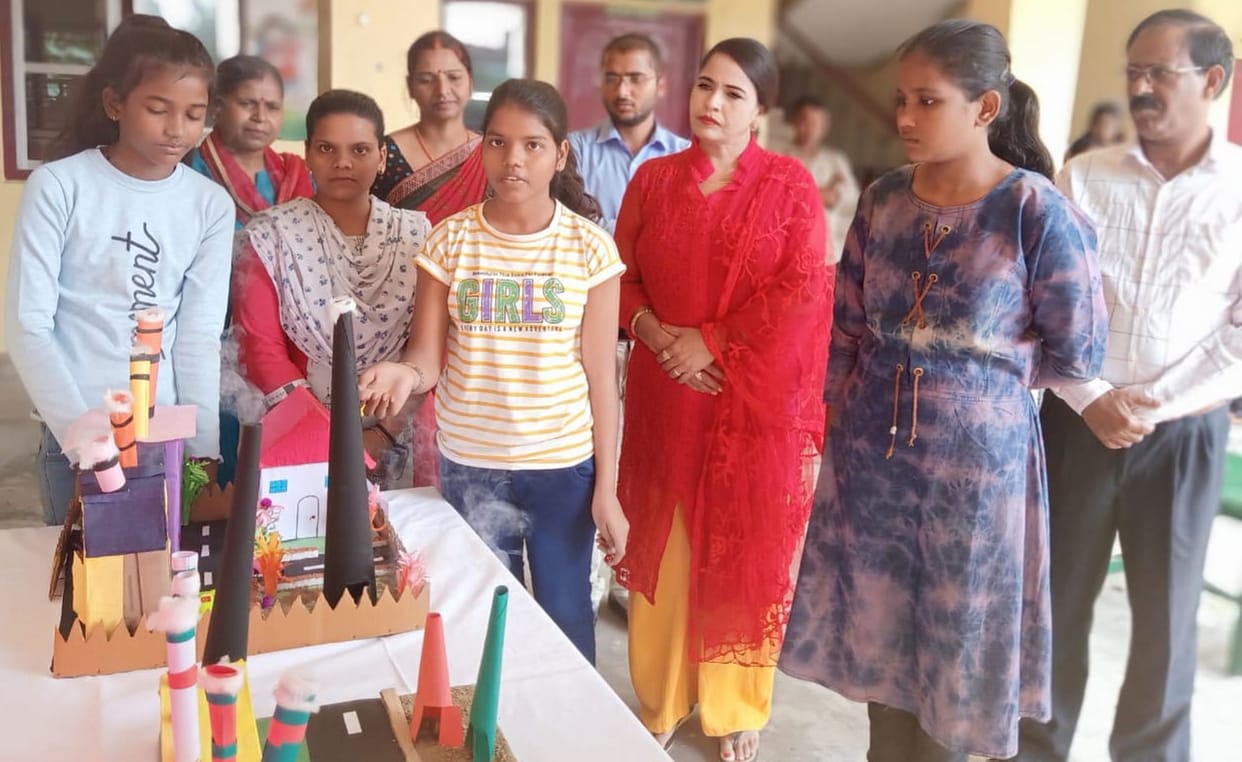 Exibiton in school for pollution free country