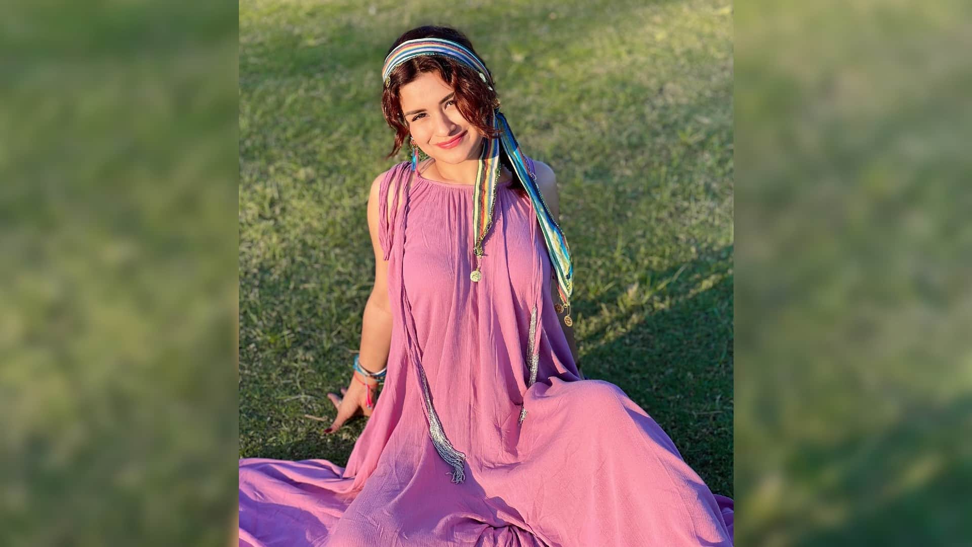 Photos Of The Day raveena tandon hot look and avneet kaur latest pics today celebrity update in 10 pictures