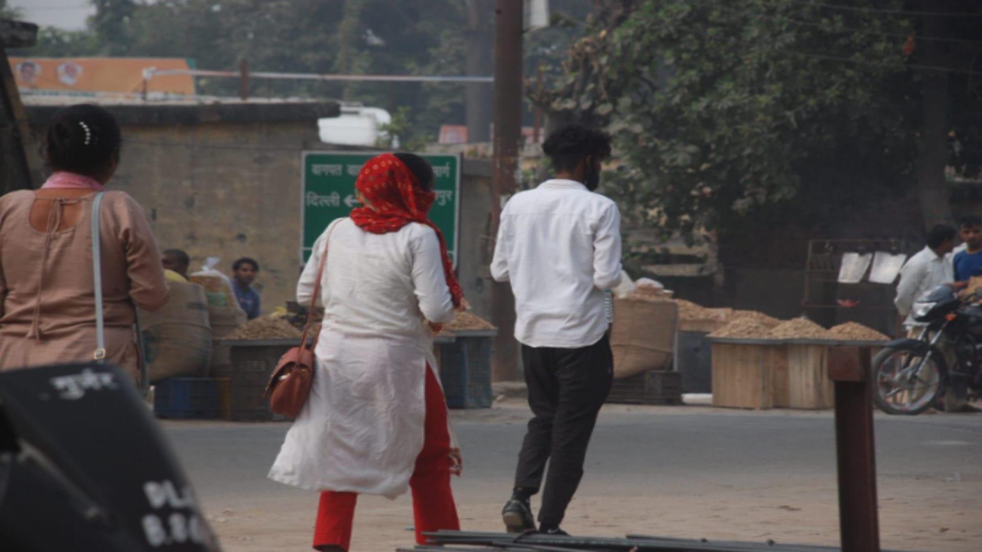 Police Raid in Hotel in Baghpat district, many couples caught