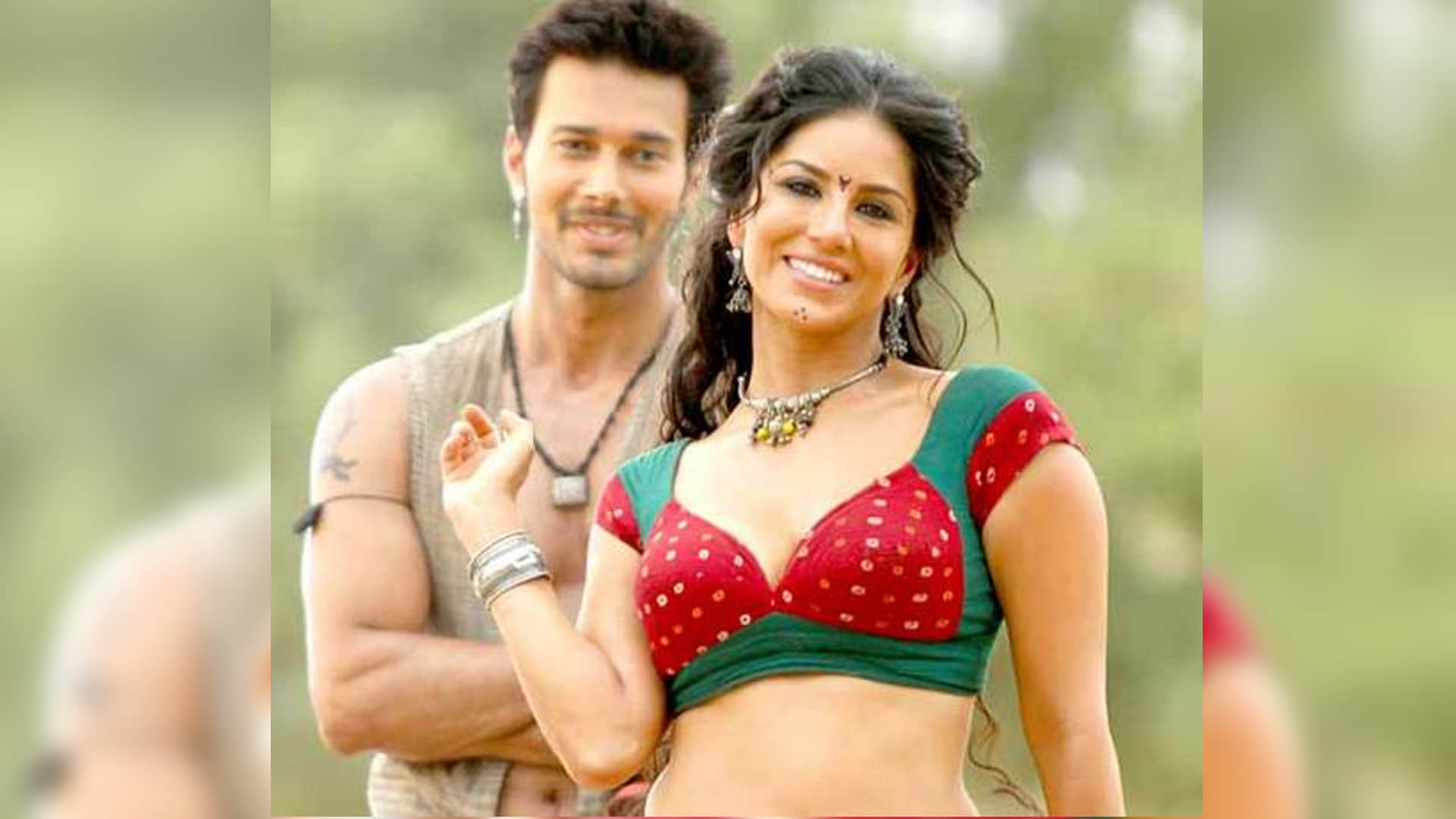 Bollywood actress who used duplicate in bold scenes priyanka chopra sunny leone mallika sherawat