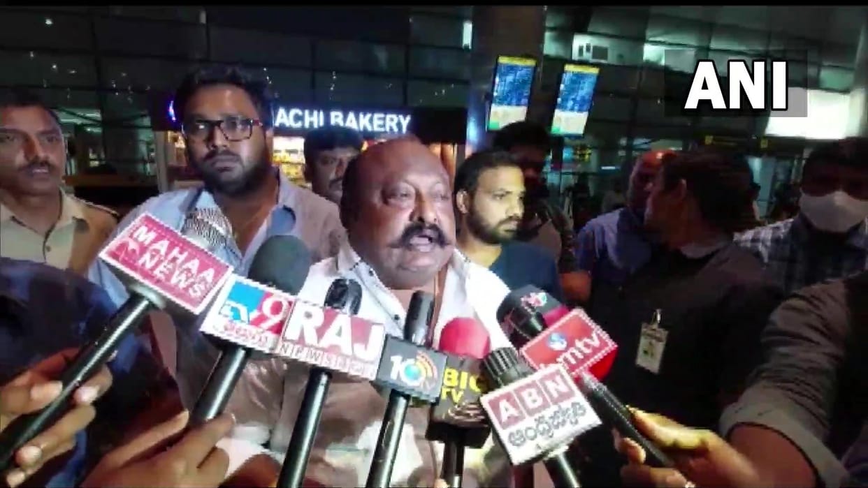 ED raids minister's residence in Telangana, searching home in illegal mining case