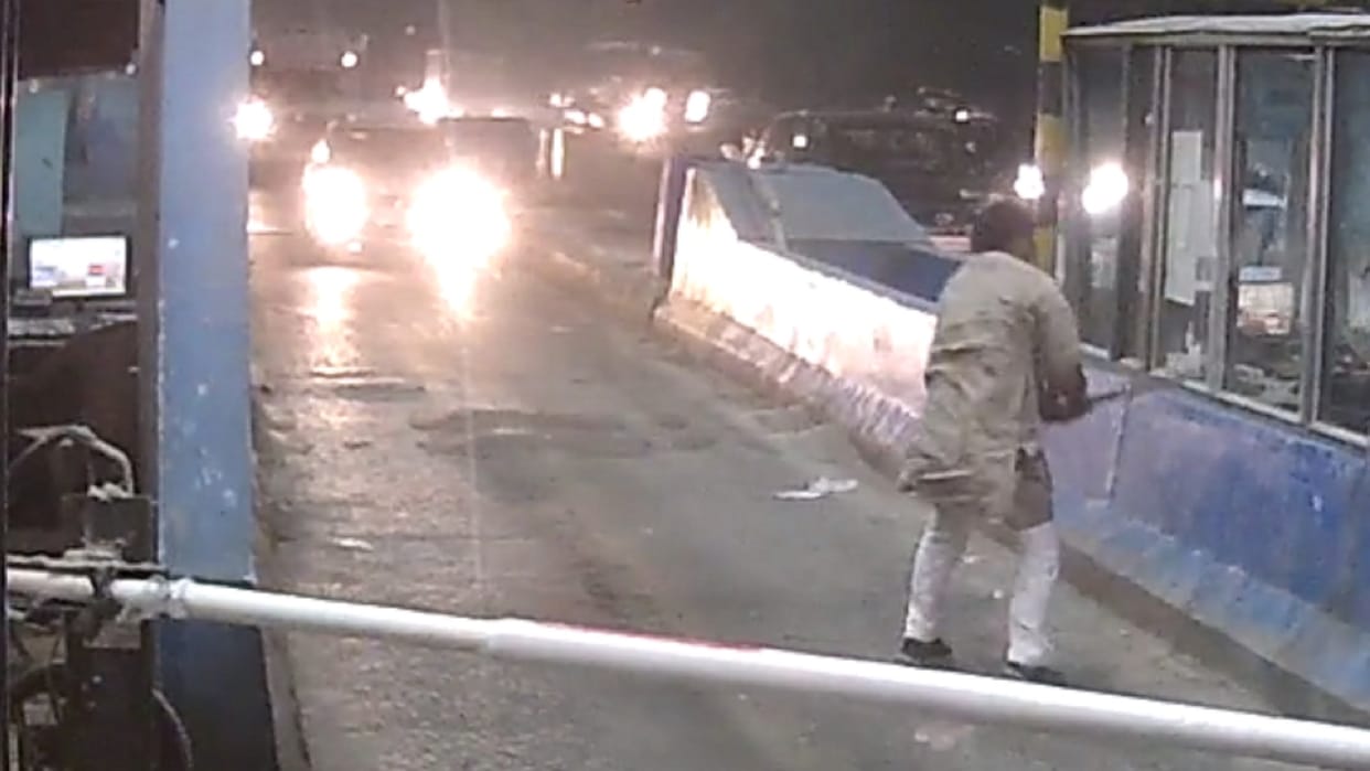 panch samiti ex-chairman hoshiyar singh vandalized toll plaza in gurugram