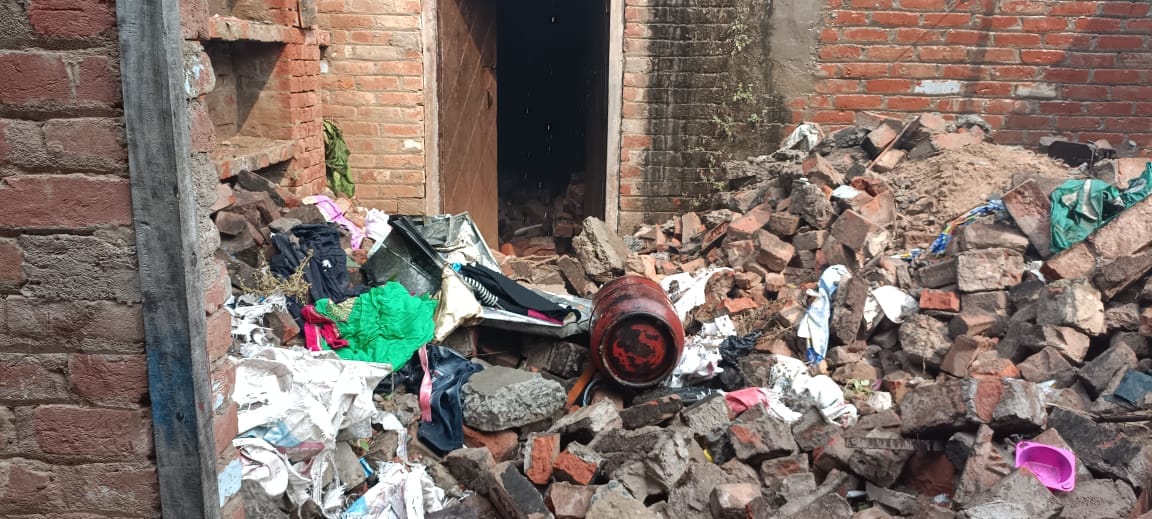 Massive explosion in house in Etawah, six injured including mother and son
