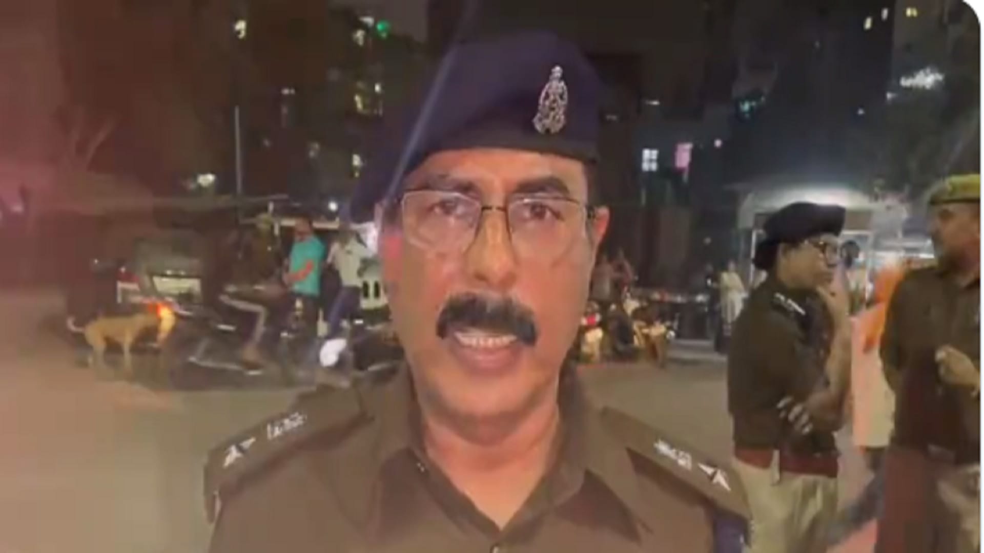 Girlfriend pushed from third floor in Noida young man was harassing his girlfriend since his marriage in noida