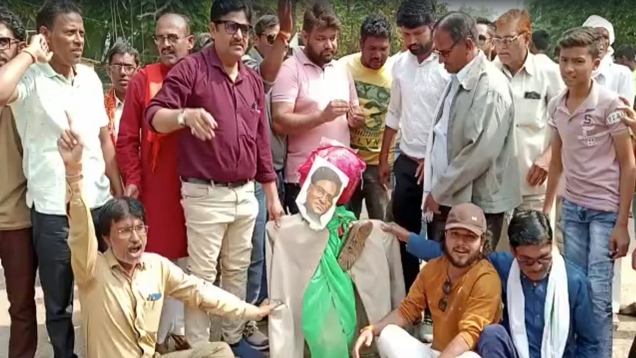 Vaishnav society angry over viral video case of insult of Gods and Goddesses in Rajnandgaon