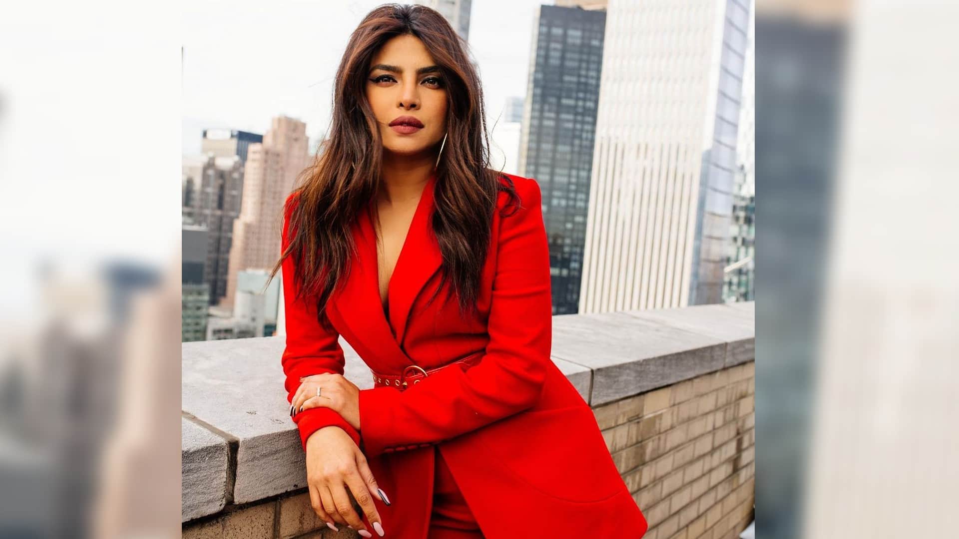 priyanka chopra and deepika padukone replies karan johar on lesbian encounter at koffee with karan Read