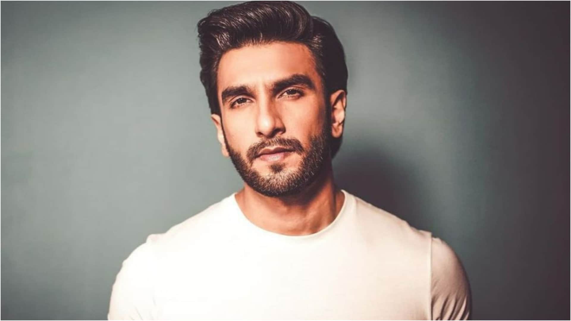 Ranveer Singh protected a small child in amid massive crowd users showering love on cirkus actor