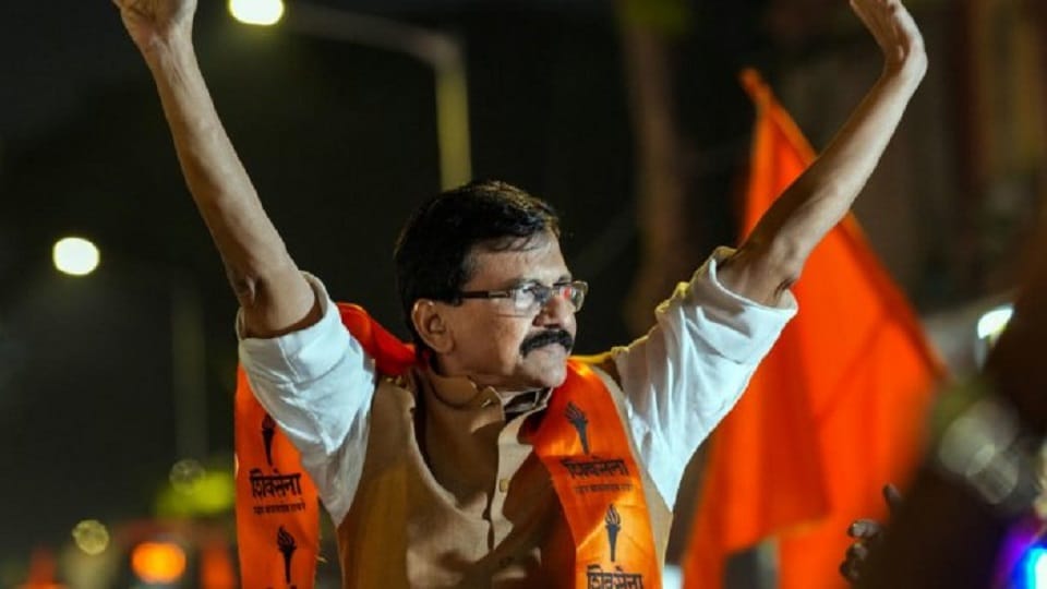 Maharshtra Politics live update Sanjay Raut says Maharashtra political atmosphere has become polluted