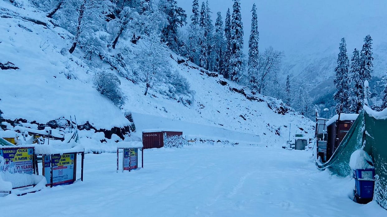 Himachal weather update, Snowfall in high altitude areas areas of Lahaul-Spiti