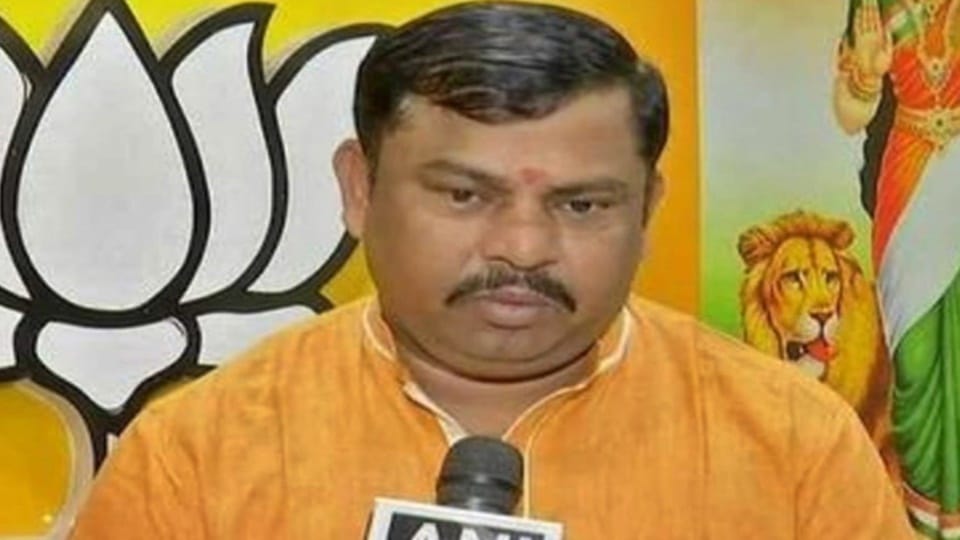notice to suspended BJP MLA T Raja Singh, know all about