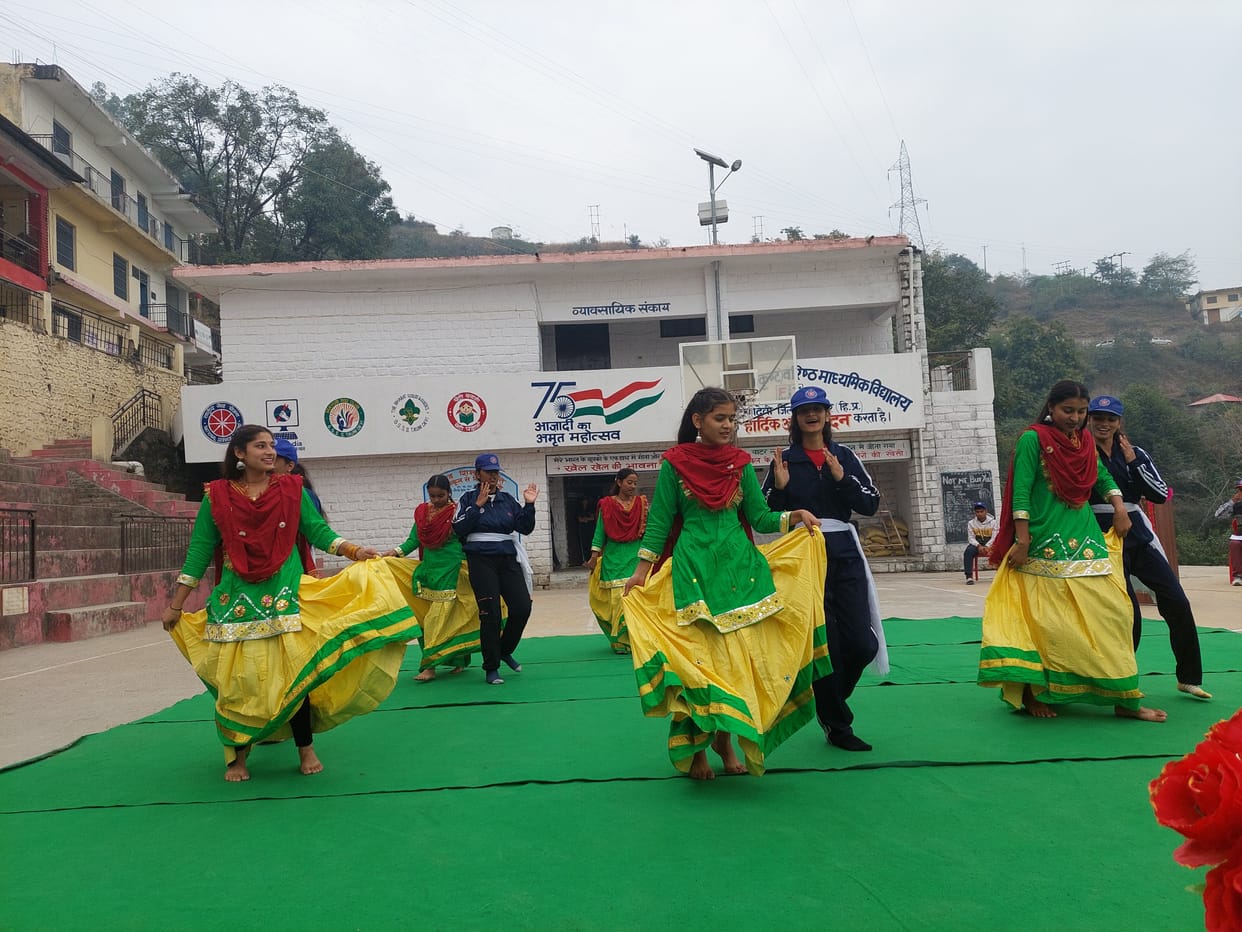 Anandita, Aakriti, Pushpendra and Sahil became the best volunteers