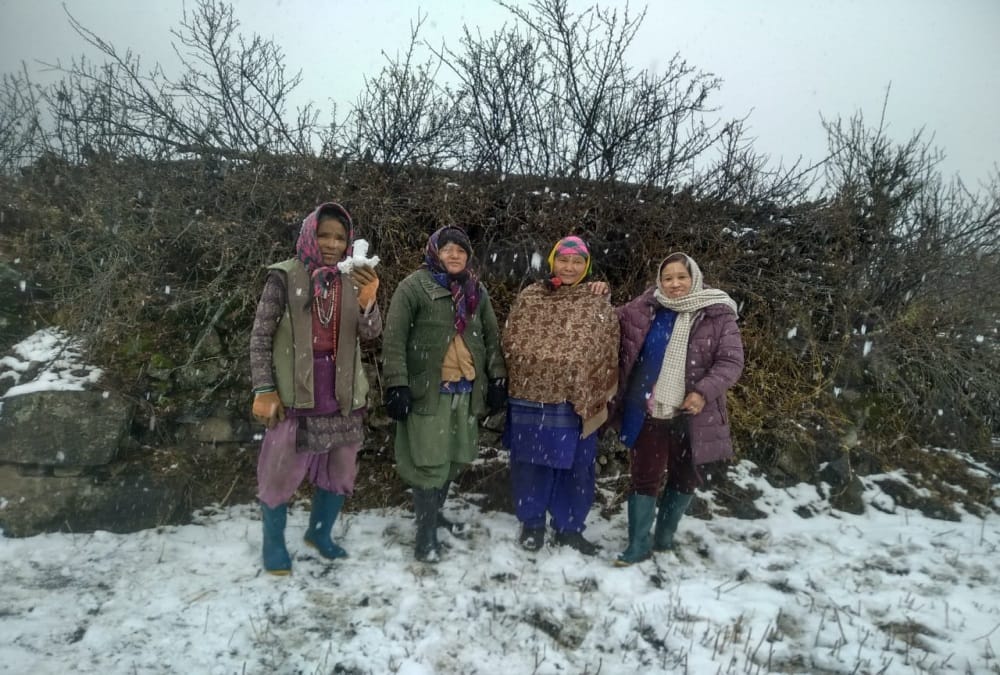 Uttarakhand Weather: Heavy Snowfall in Higher Himalayan range darma and vyas valley photo