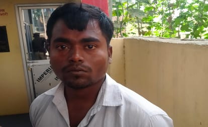 Rs One and half lakh looted from contractor brother on Harhua overbridge in varanasi police investigation