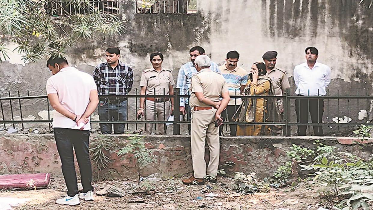 Woman murdered after sexual harassment in Ballabhgarh of Faridabad, wiper pipe inserted in private part