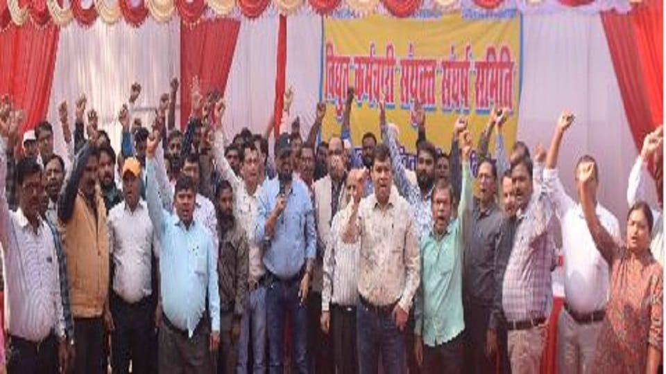 Electricity workers against new electricity amendment bill will boycott work from 29 November