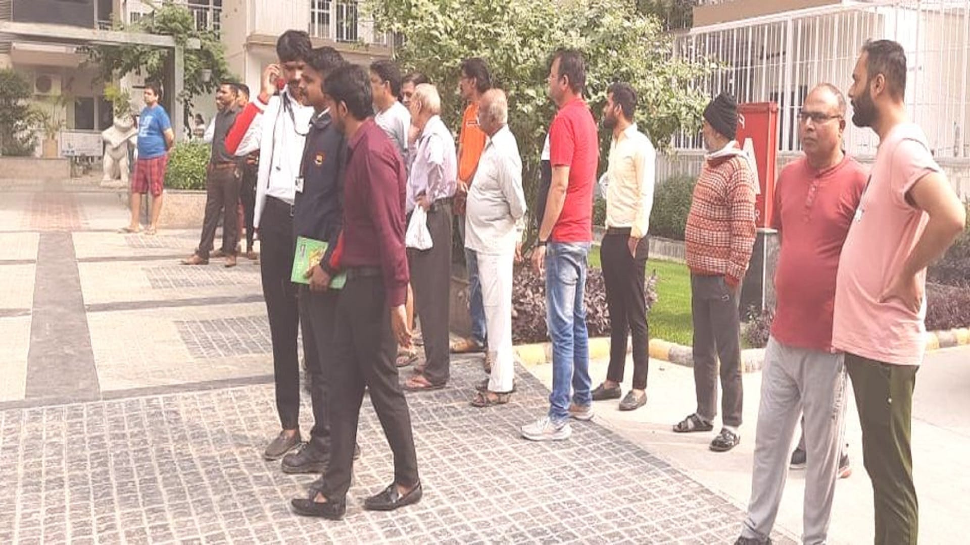 businessman commits suicide after killing wife in Greater Noida Fusion Homes Society