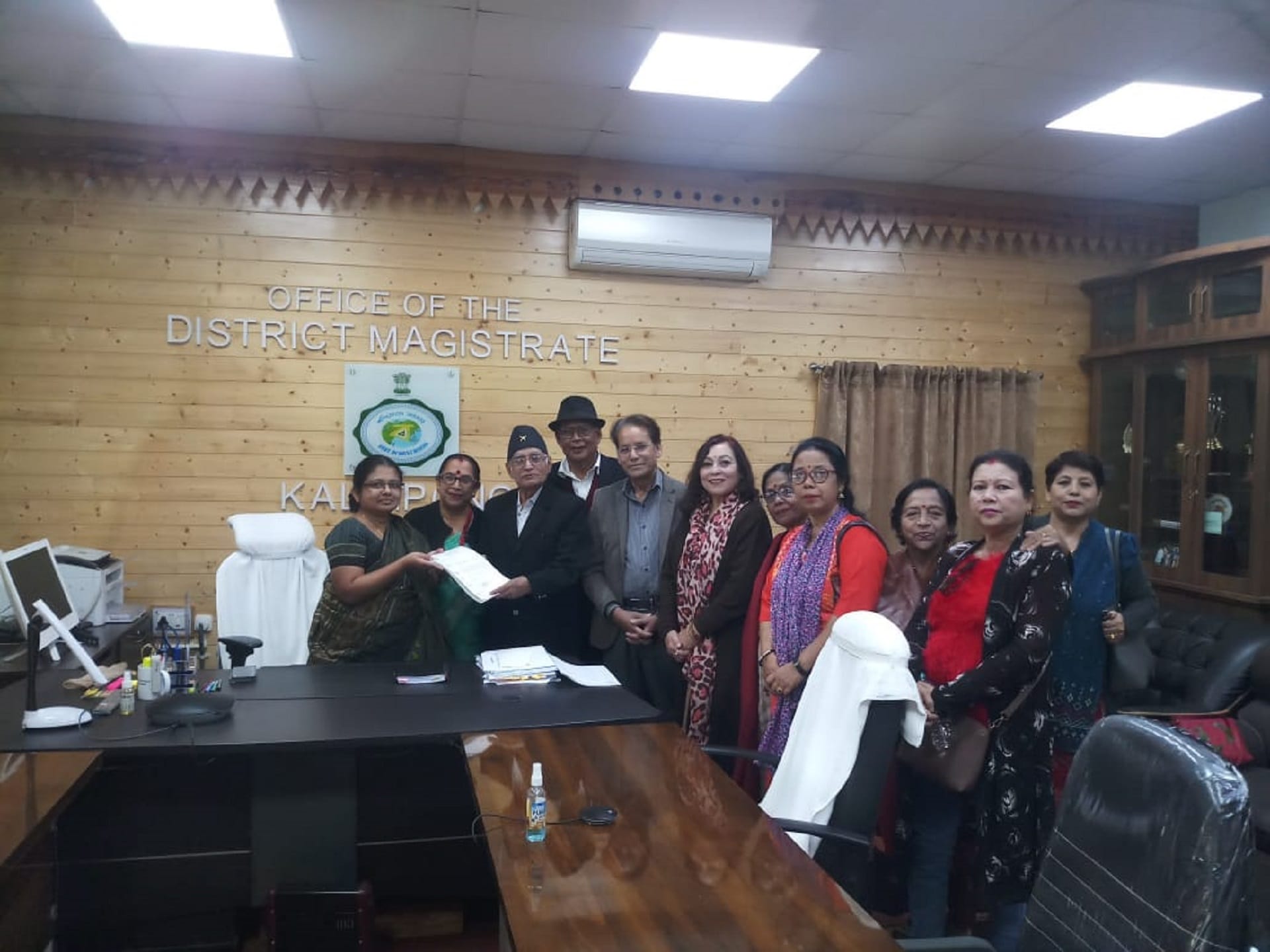 Gorkhaland: ज्ञापन सौंपने गोरखा सगंठन