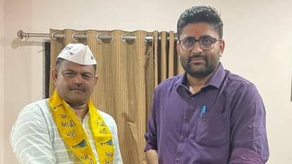 Gujarat bjp mla Kesarisinh Solanki joined AAP