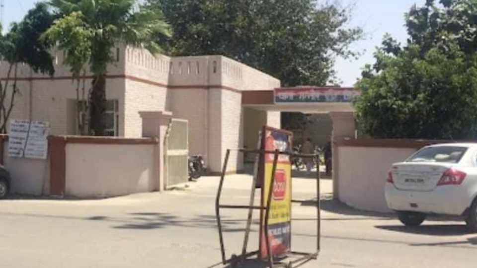 Video of government teacher seeking campaigning for sarpanch candidate wife in Ganaur went viral