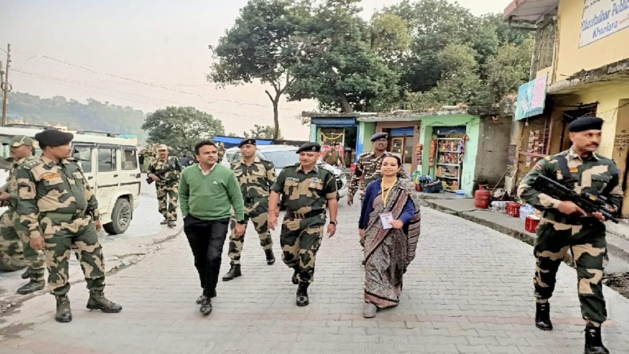 Kangra district ready to celebrate democracy, 13.34 lakh voters will elect 15 MLAs Kangra district