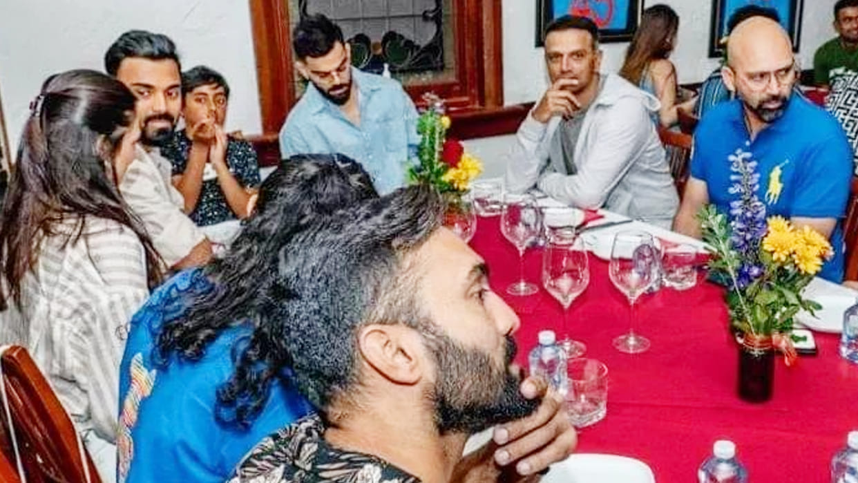 KL Rahul and Athiya Shetty dining with Virat Kohli, Rahul Dravid, Indian team in Adelaide; T20 World Cup Photo