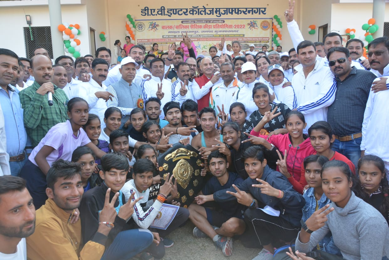 Muzaffarnagar Overall Champion in Divisional Competition
