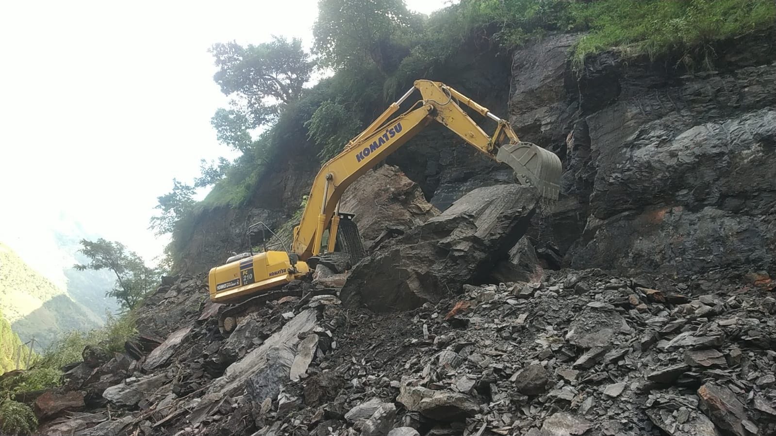 Road from Pithoragarh to Dharchula will be Chakachak