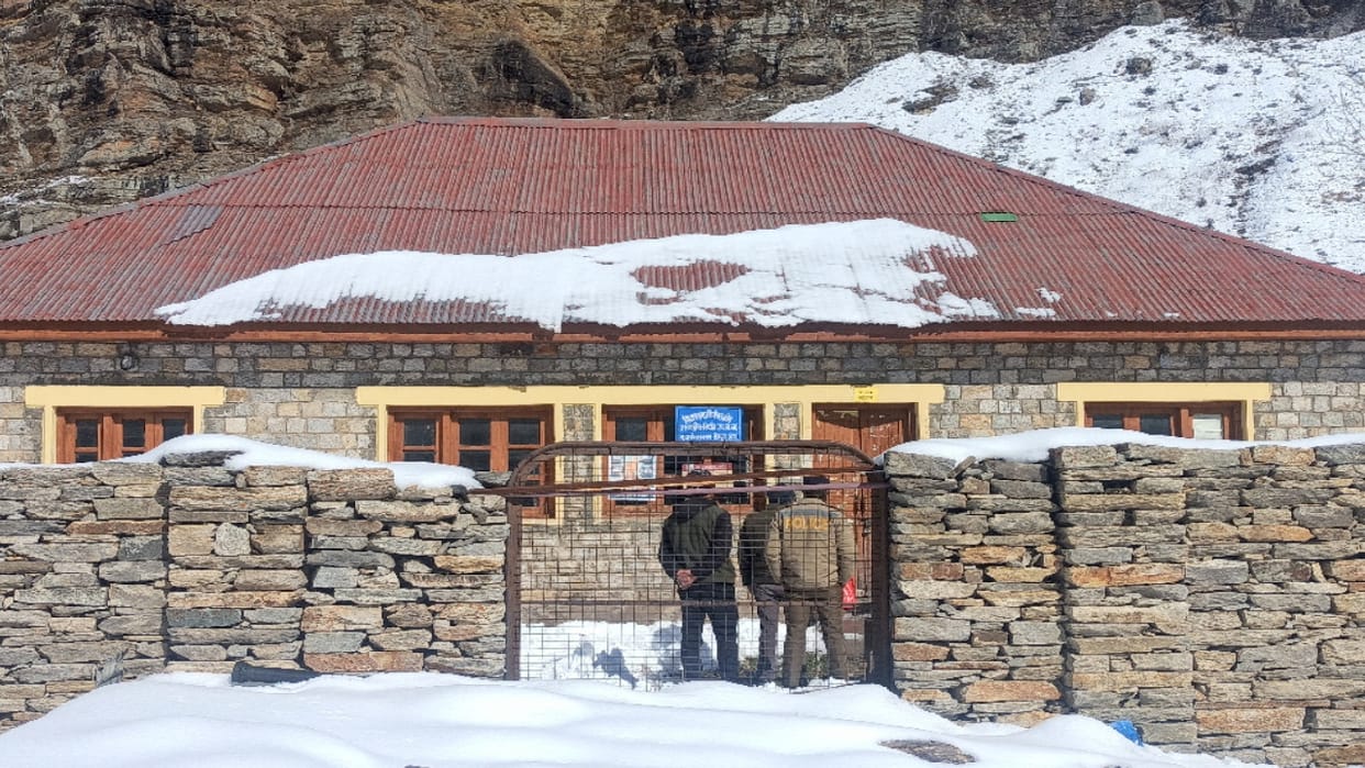 himachal election 2022, 378 very sensitive and 902 sensitive polling stations in Himachal