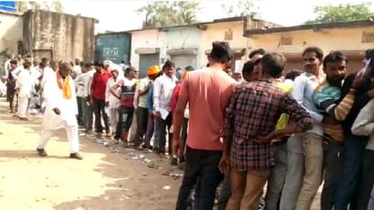 Fertilizer shortage in MP, farmers are getting worried