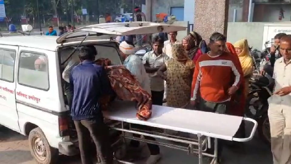 Sheopur: Maternal death due to slipping in the bathroom of district hospital