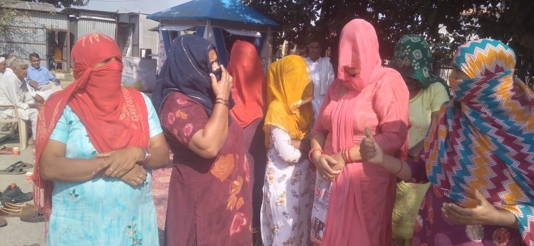 Cheating women in the name of getting loan from bank