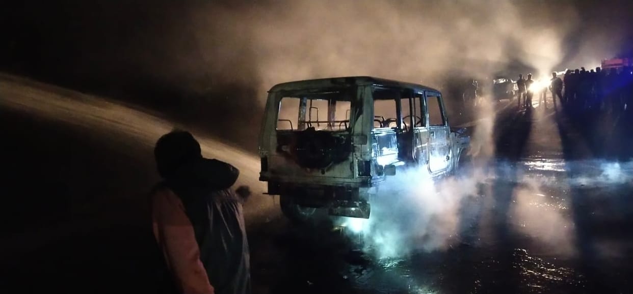Two youths died in a collision between a Bolero and a bike in Damoh