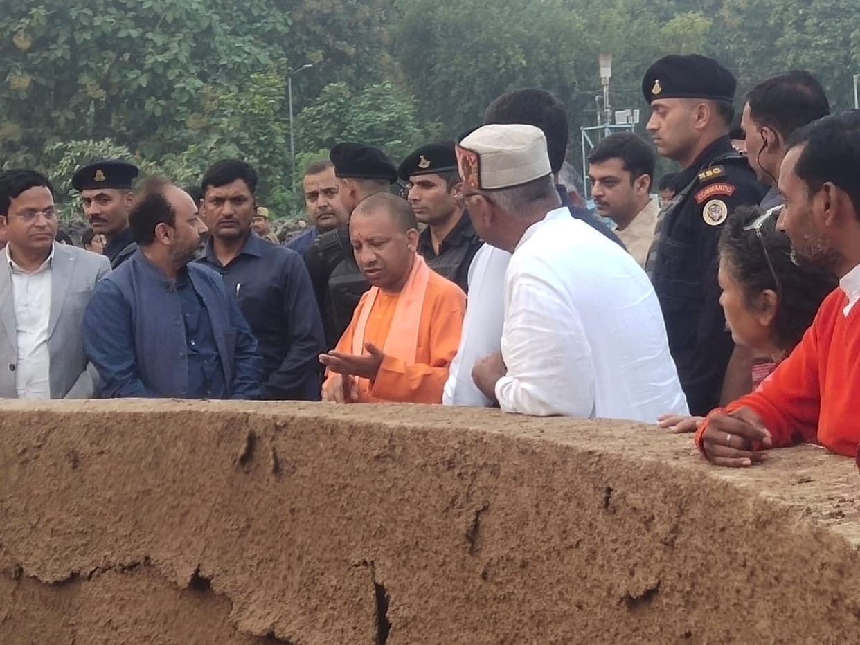 CM Yogi saw the bio gas plant: asked the officials about the problems, instructions to make paint and Jeevamru