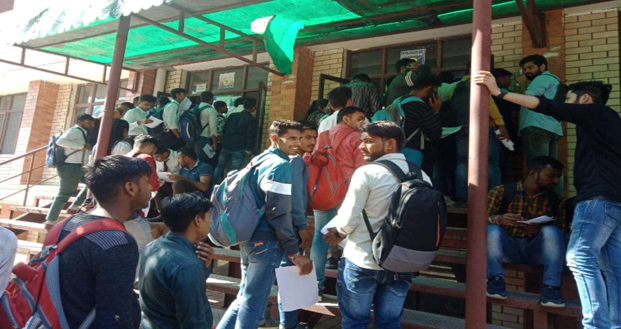 MEERUT: Companies like Paytm, Dabur, LIC are recruiting injob fair held at IIMT University