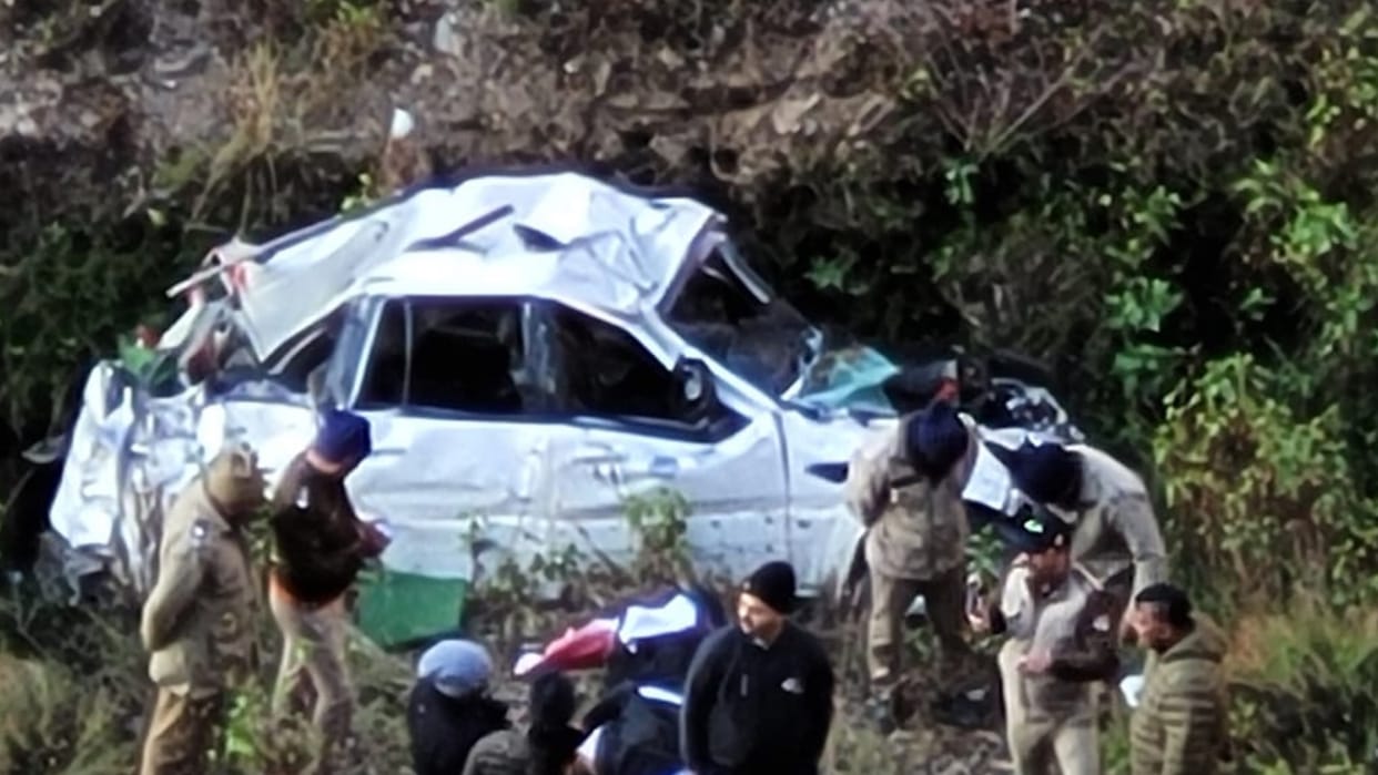 Accident Pithoragarh businessman Bhuvan Gunjyal died in a road accident CM Dhami expressed grief Uttarakhand