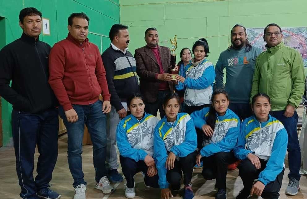 Lohaghat And Pithoragarh Wins Badminton Championship