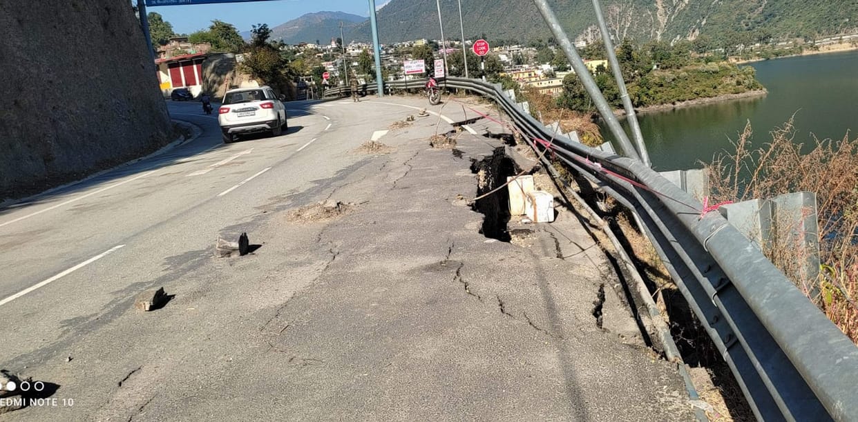 Five meter portion of Gangotri Highway sunk near Nagun barrier