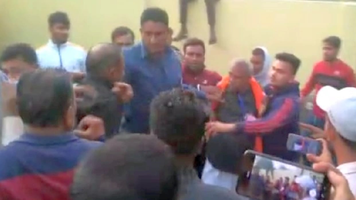 himachal election 2022, BJP and Congress candidates clash in Paonta Sahib