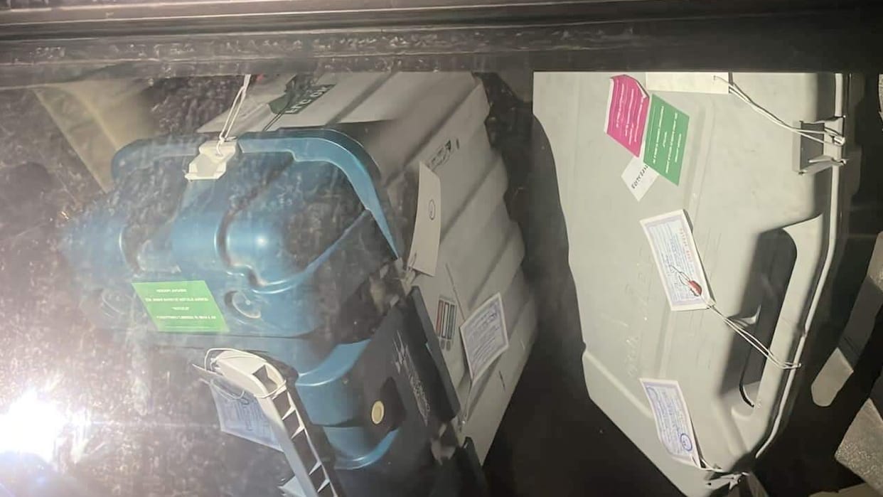 himachal election 2022, EVM found in private car in Rampur Bushahr, Congress raised questions