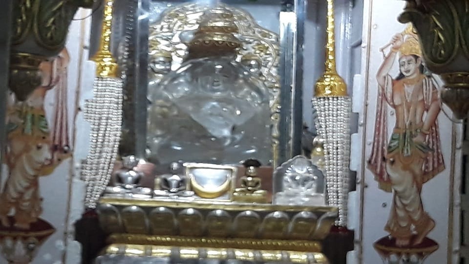 Story of the statue of Lord Chandraprabhu, the eighth Tirthankara of Jainism
